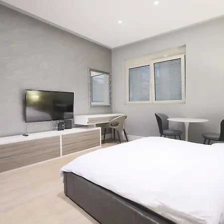 Status-m Franca Appartement Budva