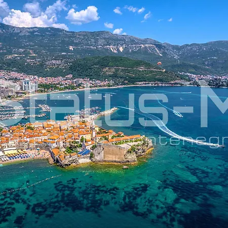 Status-m Franca * Budva